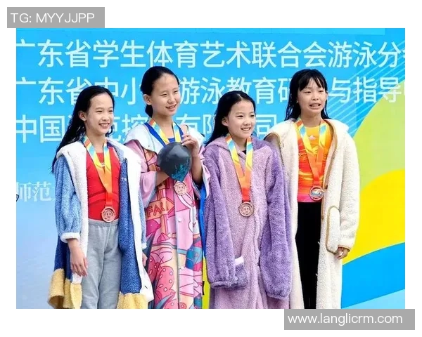 打破纪录再创辉煌 女子游泳明星引领新一代竞技风潮